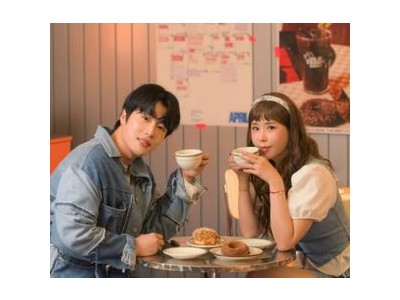 신지 결혼 앞두고 예비 신랑과 입맞춘 신곡 발표